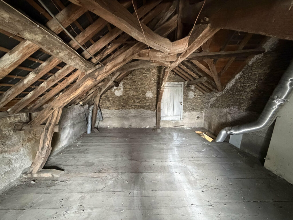 Débarras ancienne pizzeria Sucé-sur-Erdre après